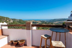 La casita de Casares, Casares